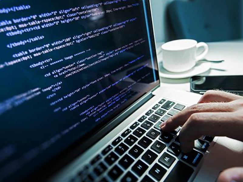 Ini Syarat dan Keuntungan Menjadi Web Developer