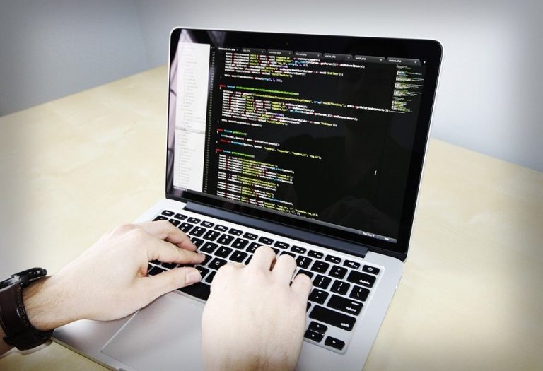 pengertian laravel