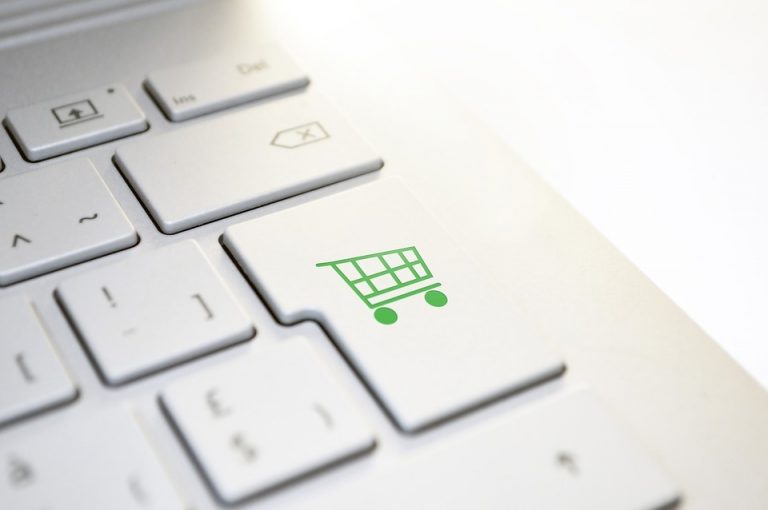 bisnis e-commerce