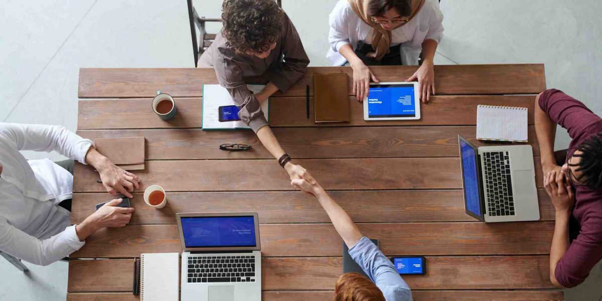 Hal yang Perlu Diperhatikan Ketika Memilih atau Membangun HR Software