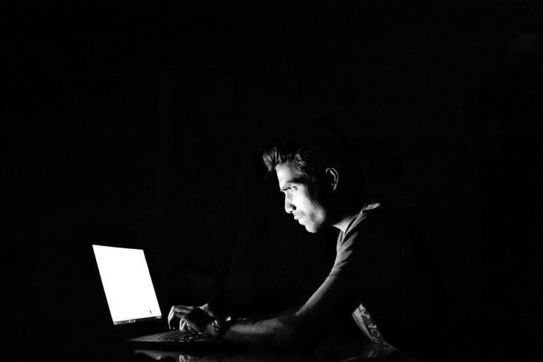 serangan DDoS